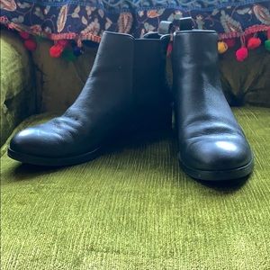 Black leather Cole Haan boot